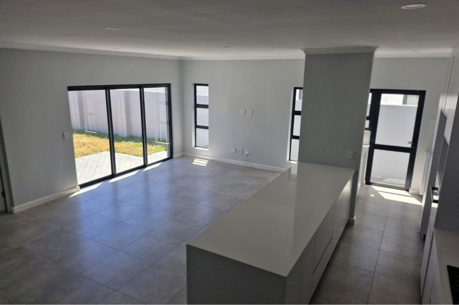 42 Bedroom Property for Sale in Sandown Western Cape